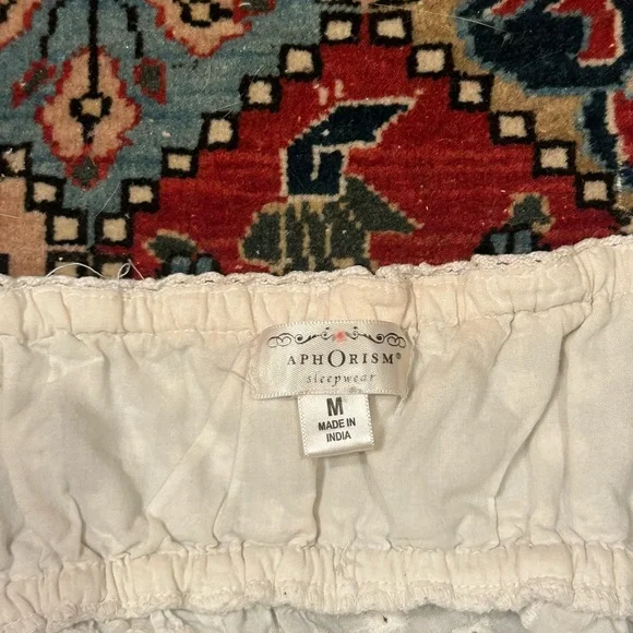 🌸Girly sleepwear dress🌸
Size: M but is a little small - Picture 3 of 3